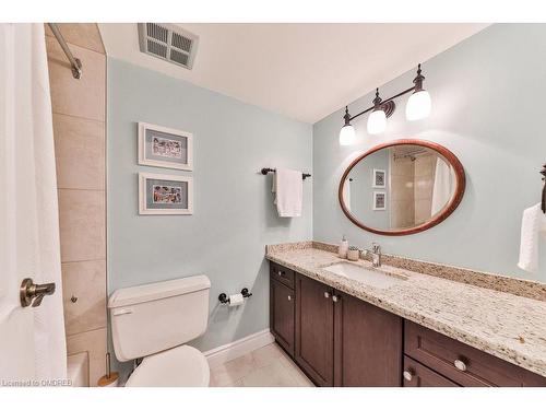 301-2175 Marine Drive, Oakville, ON - Indoor Photo Showing Bathroom