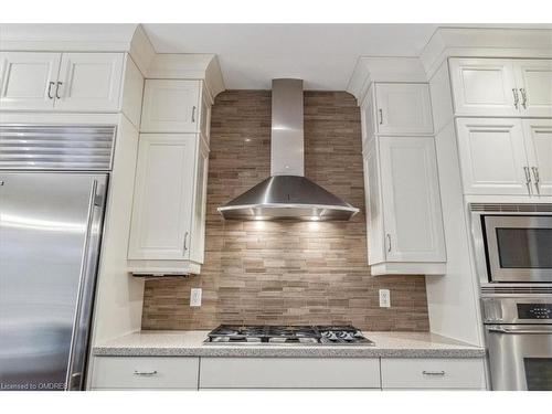 298 River Side Drive, Oakville, ON - Indoor Photo Showing Kitchen With Upgraded Kitchen