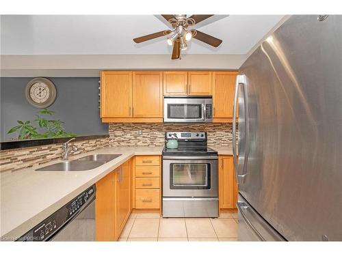 2493 Newcastle Crescent, Oakville, ON - Indoor Photo Showing Kitchen