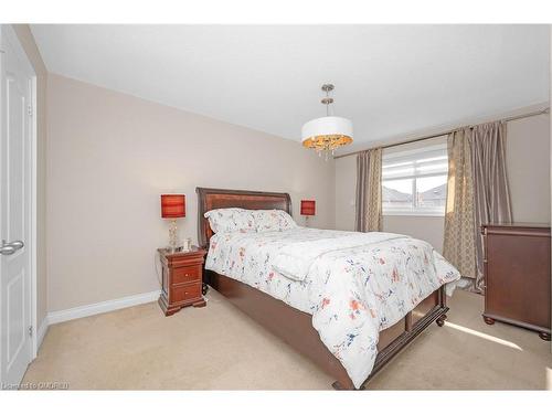 2493 Newcastle Crescent, Oakville, ON - Indoor Photo Showing Bedroom