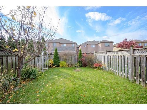 2493 Newcastle Crescent, Oakville, ON - Outdoor