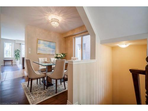 357 Snoek Point, Milton, ON - Indoor Photo Showing Dining Room