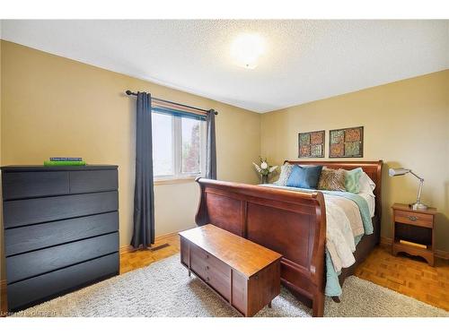 2772 Kingsway Drive, Oakville, ON - Indoor Photo Showing Bedroom