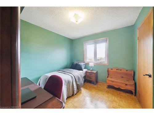 2772 Kingsway Drive, Oakville, ON - Indoor Photo Showing Bedroom