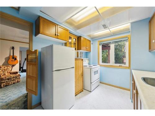 2772 Kingsway Drive, Oakville, ON - Indoor Photo Showing Kitchen