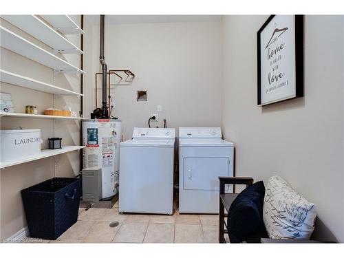 317-262 Dundas Street E, Waterdown, ON - Indoor Photo Showing Laundry Room