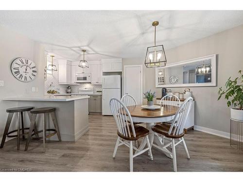 414-1210 Thorpe Road, Burlington, ON - Indoor Photo Showing Dining Room