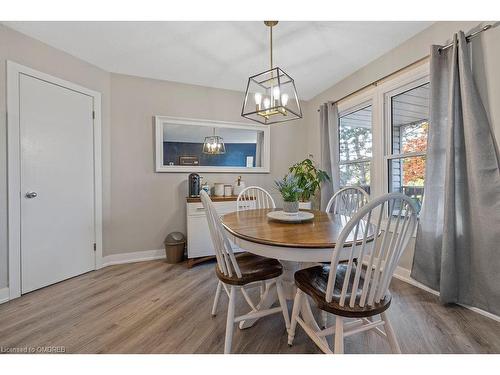 414-1210 Thorpe Road, Burlington, ON - Indoor Photo Showing Dining Room