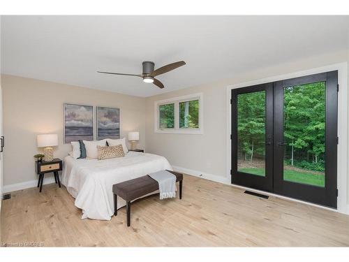 9793 8Th Line, Georgetown, ON - Indoor Photo Showing Bedroom