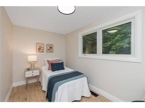 9793 8Th Line, Georgetown, ON - Indoor Photo Showing Bedroom