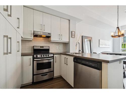 102-40 Esplanade Lane, Grimsby, ON - Indoor Photo Showing Kitchen