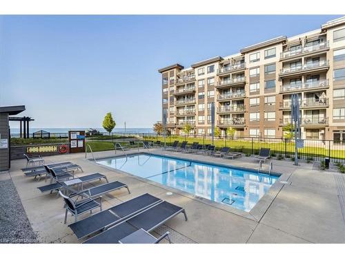 102-40 Esplanade Lane, Grimsby, ON - Outdoor With In Ground Pool