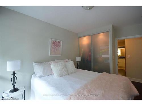 Th 1-4065 Brickstone Mews, Mississauga, ON - Indoor Photo Showing Bedroom