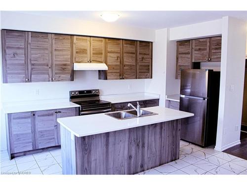 73 Holder Drive, Brantford, ON - Indoor Photo Showing Kitchen With Double Sink