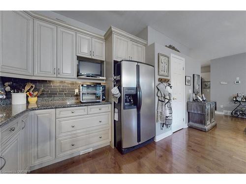 43 Oarsman Crescent, St. Catharines, ON - Indoor Photo Showing Kitchen With Stainless Steel Kitchen