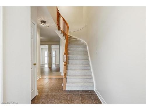 2443 Grand Oak Trail, Oakville, ON - Indoor Photo Showing Other Room