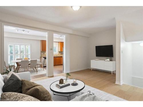 2443 Grand Oak Trail, Oakville, ON - Indoor Photo Showing Living Room