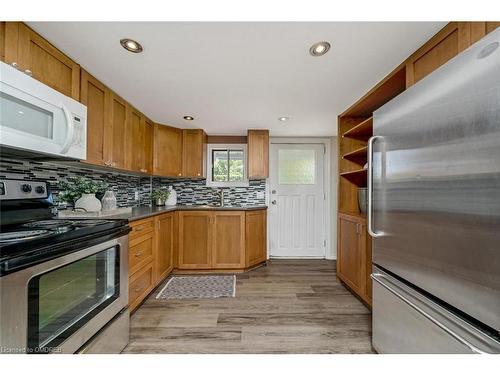 262 Pine Street, Milton, ON - Indoor Photo Showing Kitchen