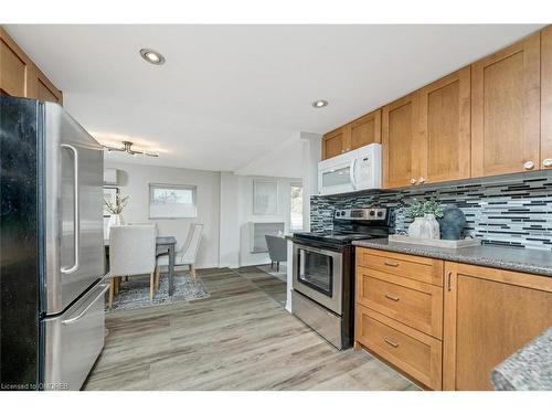 262 Pine Street, Milton, ON - Indoor Photo Showing Kitchen