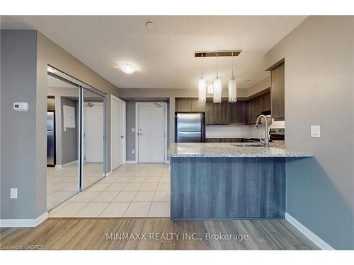 305-1005 Nadalin Heights, Halton, ON - Indoor Photo Showing Kitchen