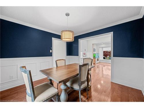 2401 Coventry Way, Burlington, ON - Indoor Photo Showing Dining Room