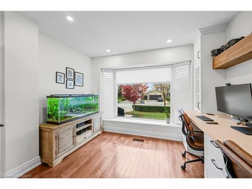 2401 Coventry Way, Burlington, ON - Indoor Photo Showing Office