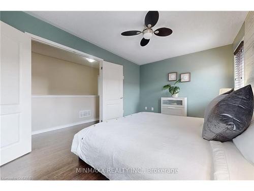 1052 Haxton Hts Heights, Milton, ON - Indoor Photo Showing Bedroom