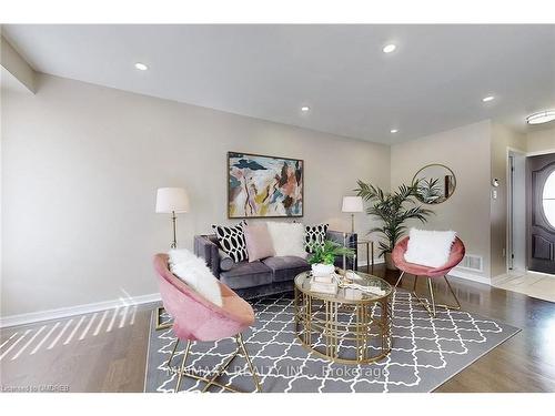 1052 Haxton Hts Heights, Milton, ON - Indoor Photo Showing Living Room