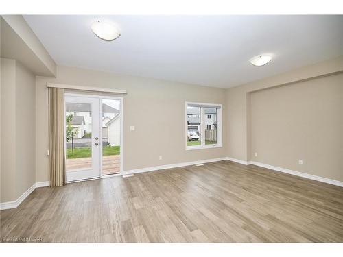 13-19 Perenack Avenue, Welland, ON - Indoor Photo Showing Other Room