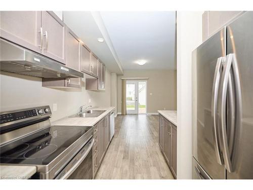 13-19 Perenack Avenue, Welland, ON - Indoor Photo Showing Kitchen With Double Sink With Upgraded Kitchen