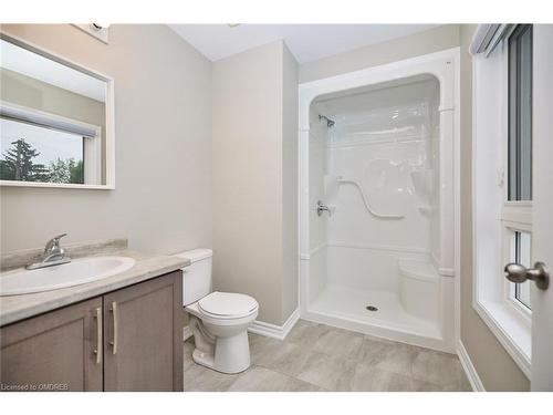 13-19 Perenack Avenue, Welland, ON - Indoor Photo Showing Bathroom