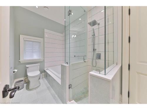 79 Pinewood Trail, Mississauga, ON - Indoor Photo Showing Bathroom