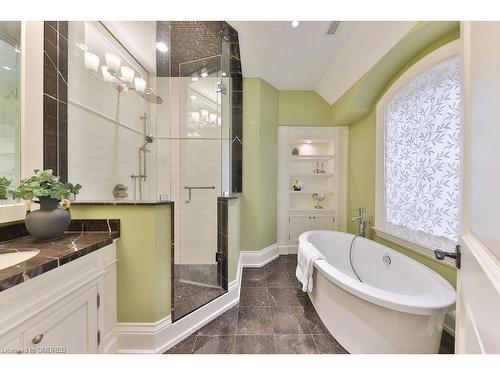 79 Pinewood Trail, Mississauga, ON - Indoor Photo Showing Bathroom