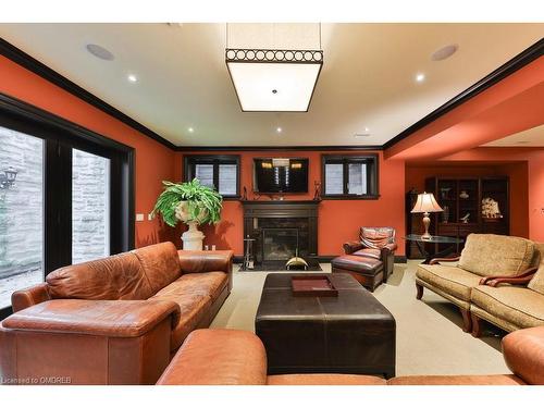 79 Pinewood Trail, Mississauga, ON - Indoor Photo Showing Living Room With Fireplace