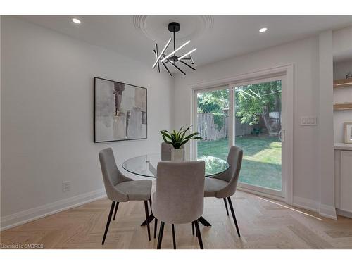 2435 Cyprus Avenue, Burlington, ON - Indoor Photo Showing Dining Room