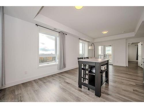 601-26 Lowes Road W, Guelph, ON - Indoor Photo Showing Dining Room