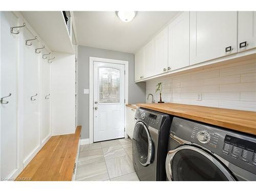 1459 Durham Street, Oakville, ON - Indoor Photo Showing Laundry Room