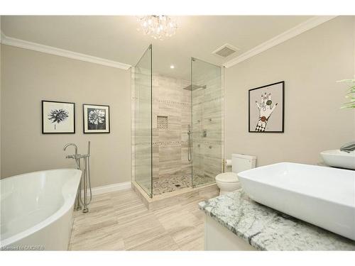 1459 Durham Street, Oakville, ON - Indoor Photo Showing Bathroom