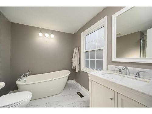 1459 Durham Street, Oakville, ON - Indoor Photo Showing Bathroom