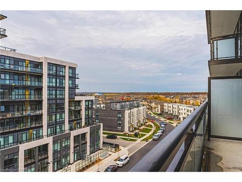 623-395 Dundas Street W, Oakville, ON - Outdoor With Balcony