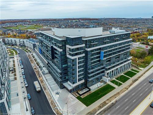 623-395 Dundas Street W, Oakville, ON - Outdoor With View