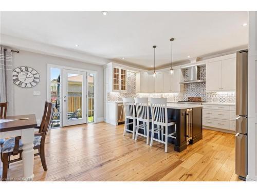 363 Walton Street, Oakville, ON - Indoor