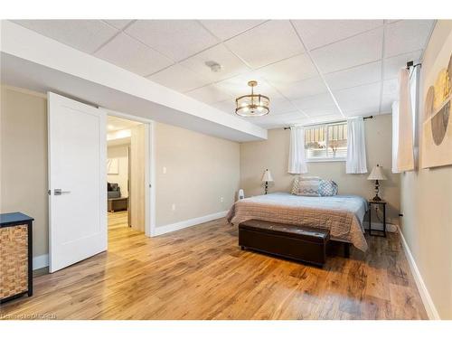 363 Walton Street, Oakville, ON - Indoor Photo Showing Bedroom