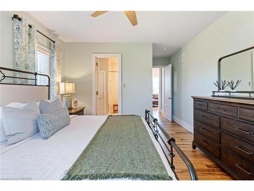 363 Walton Street, Oakville, ON - Indoor Photo Showing Bedroom