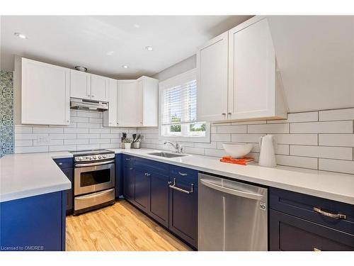 363 Walton Street, Oakville, ON - Indoor Photo Showing Kitchen