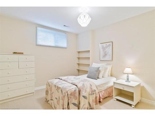 1180 Falgarwood Drive, Oakville, ON - Indoor Photo Showing Bedroom