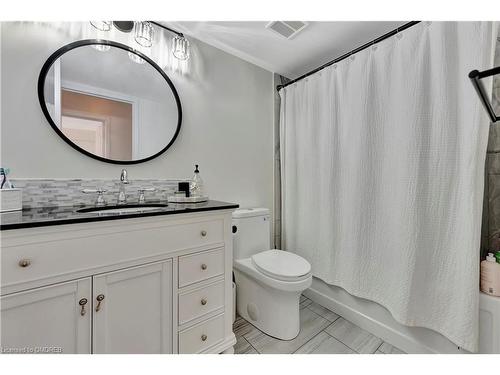 7-2563 Sixth Line, Oakville, ON - Indoor Photo Showing Bathroom