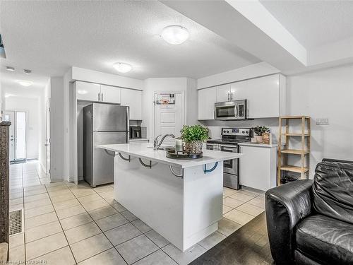 10 Vaughan Street, Guelph, ON - Indoor Photo Showing Kitchen