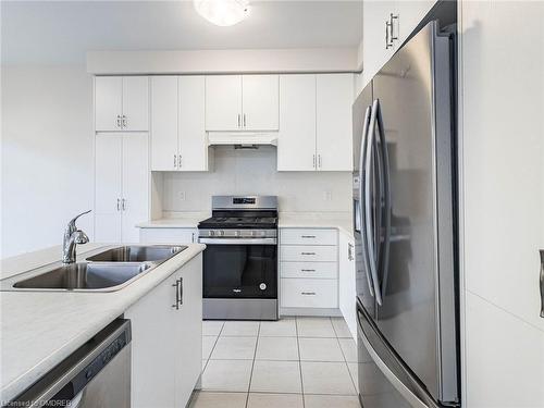 97 Great Falls Boulevard, Hamilton, ON - Indoor Photo Showing Kitchen With Stainless Steel Kitchen With Double Sink With Upgraded Kitchen