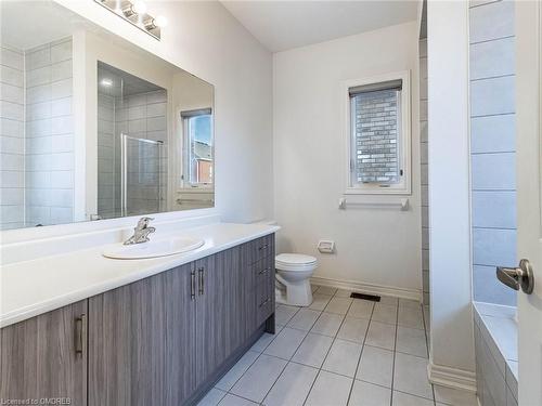 97 Great Falls Boulevard, Hamilton, ON - Indoor Photo Showing Bathroom